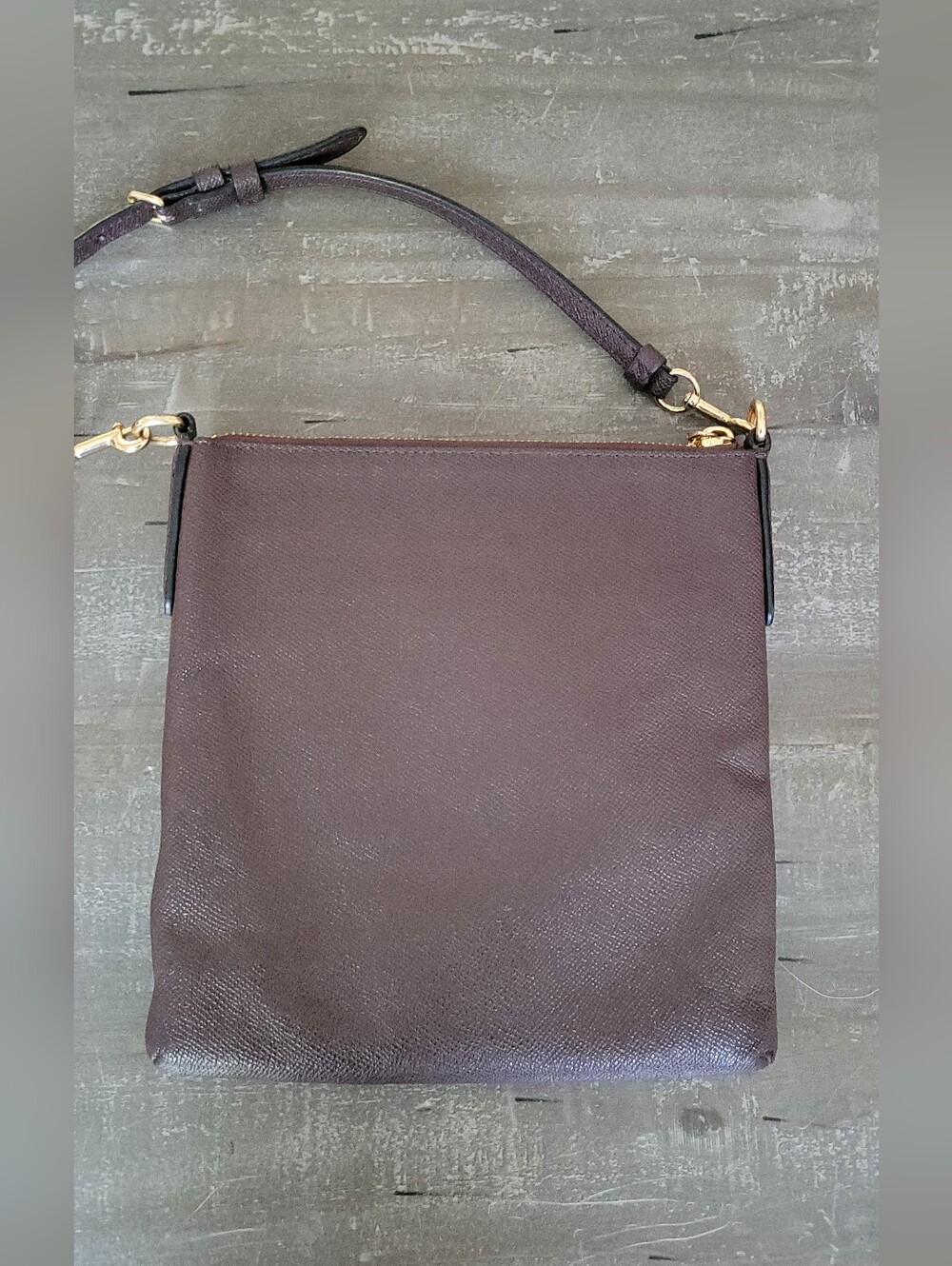 Coach Kitt Messenger Crossbody in oxblood brown crossgrain leather. - Picture 4 of 16